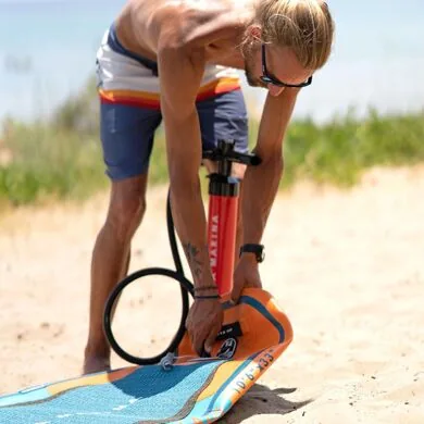 aqua_marina_10_6_windsurf_blade_2022_kreplenie_lisha.jpg